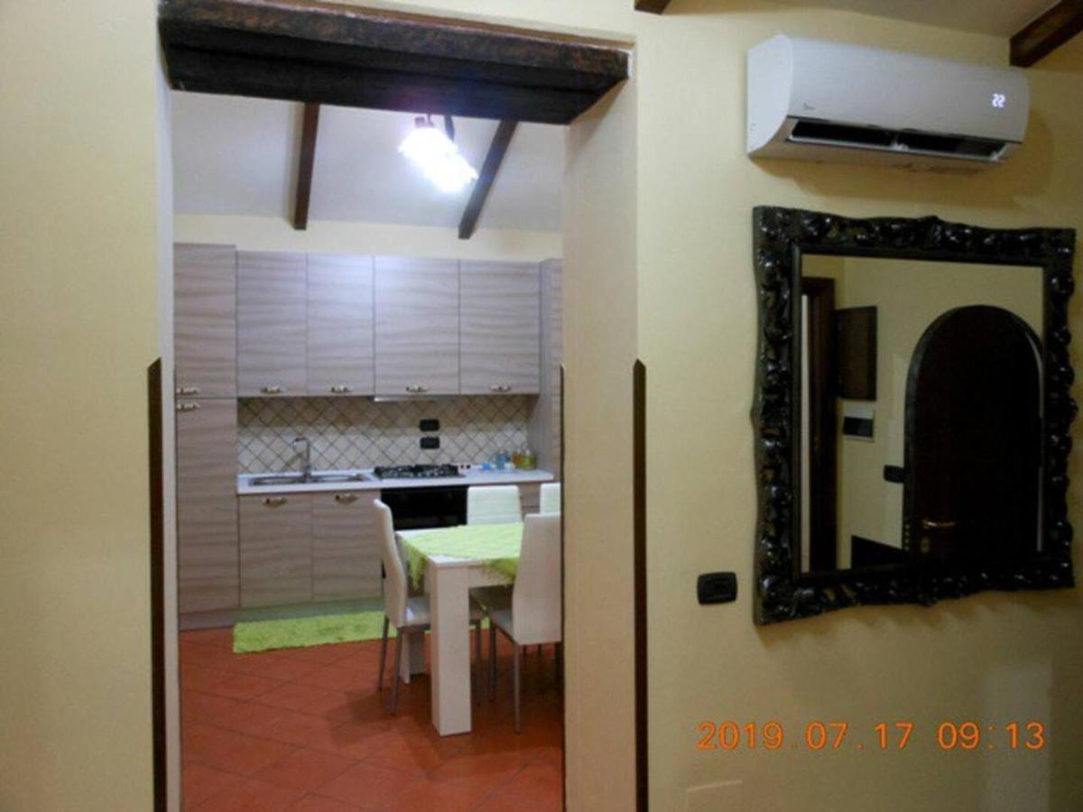 Home In Love: Vicoletto Dei Presepi Nápoly Kültér fotó