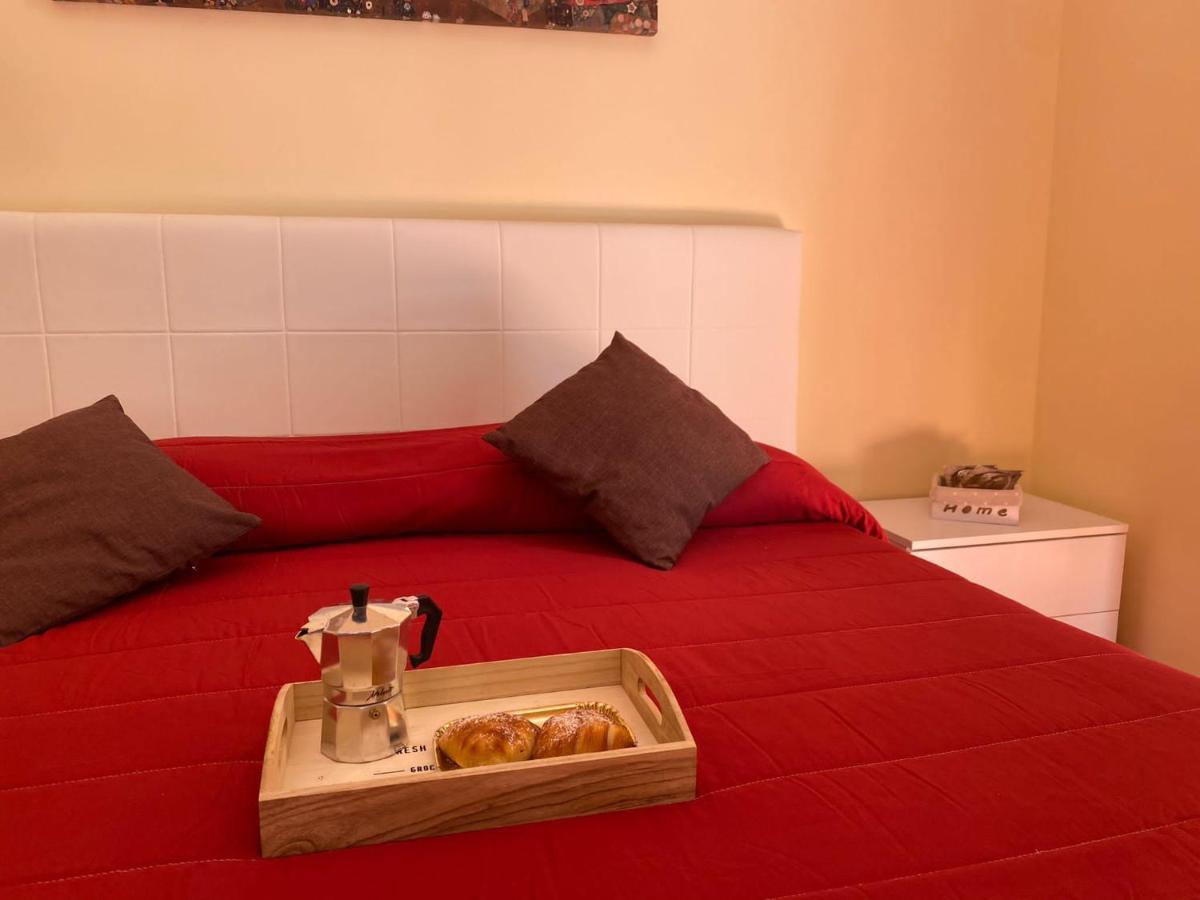 Home In Love: Vicoletto Dei Presepi Nápoly Kültér fotó