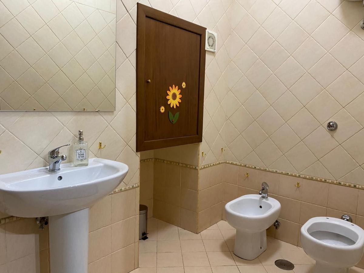 Home In Love: Vicoletto Dei Presepi Nápoly Kültér fotó