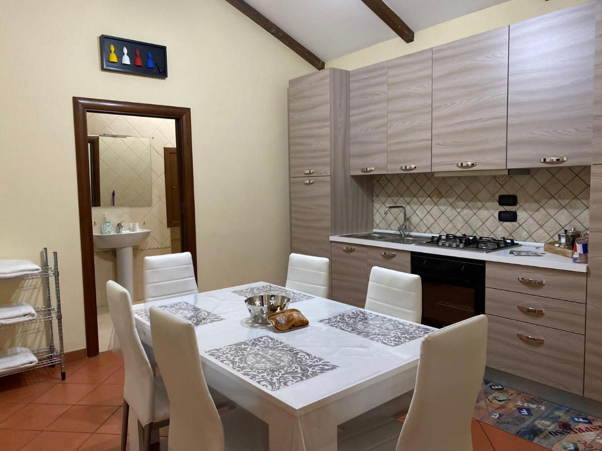 Home In Love: Vicoletto Dei Presepi Nápoly Kültér fotó