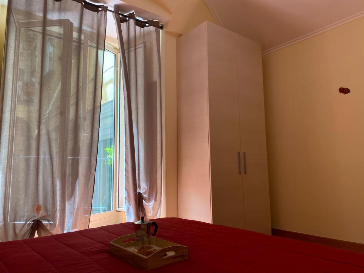 Home In Love: Vicoletto Dei Presepi Nápoly Kültér fotó